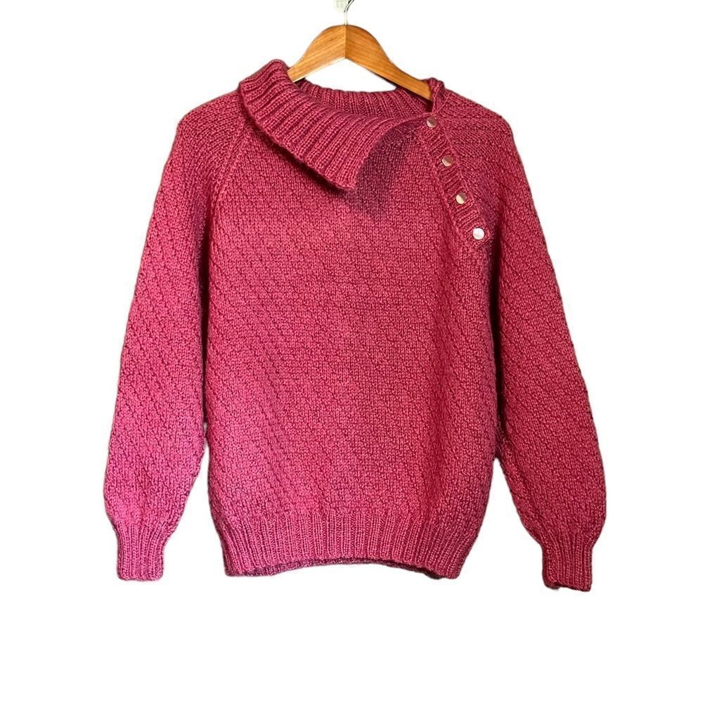 Pink hand made‎ sweater. No size or Material